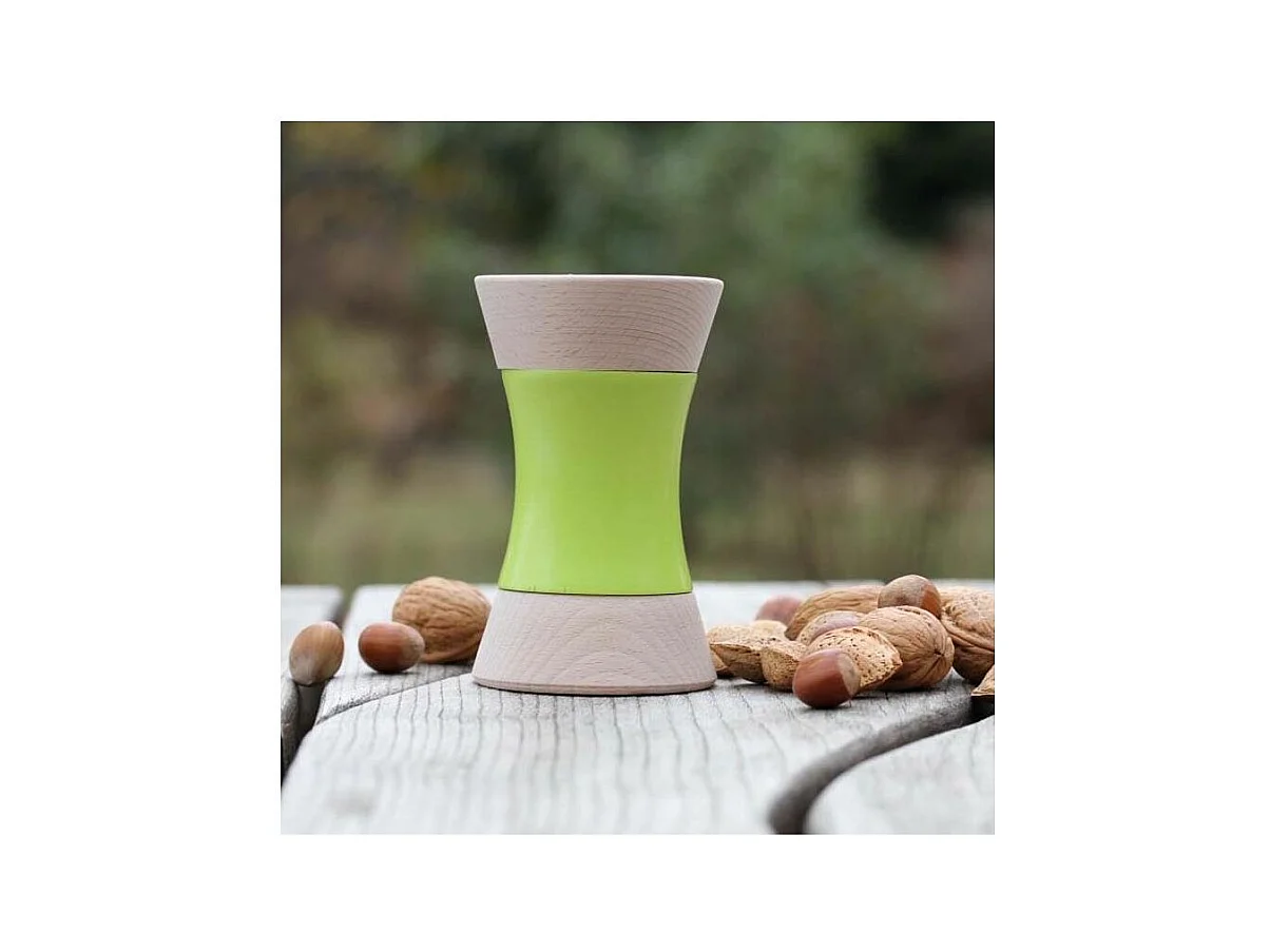 Nussknacker und Walnuss ohne Mühe Toha