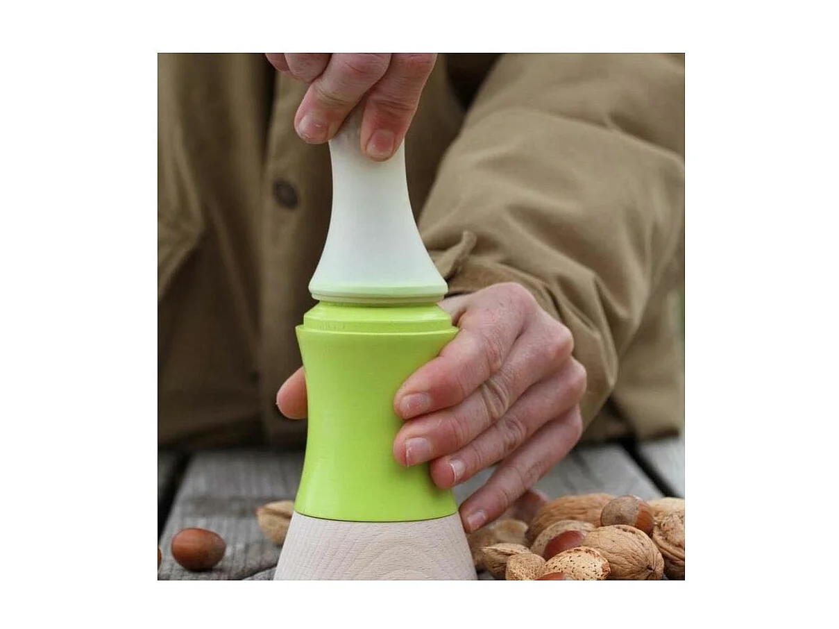 Cascanueces sin esfuerzo Toha