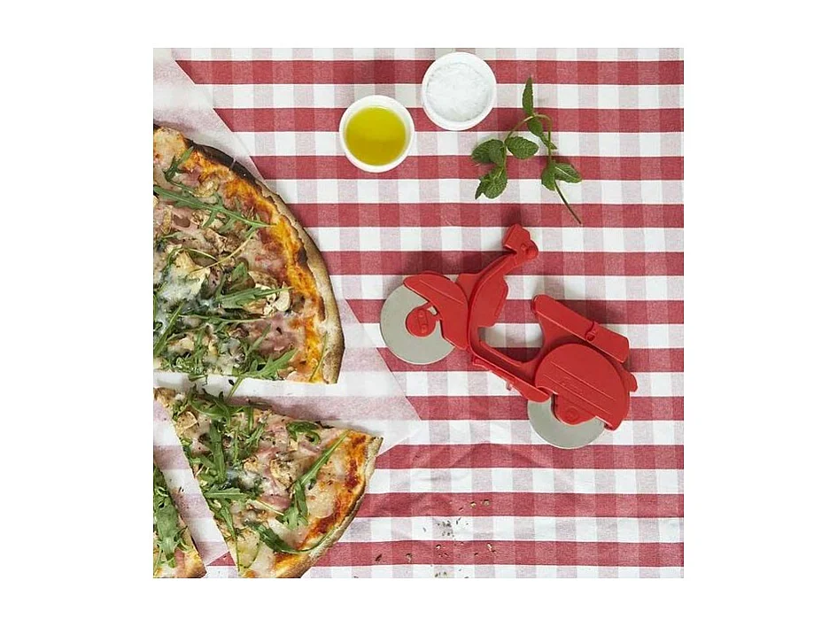 Roulette à pizza en plastique Scooter