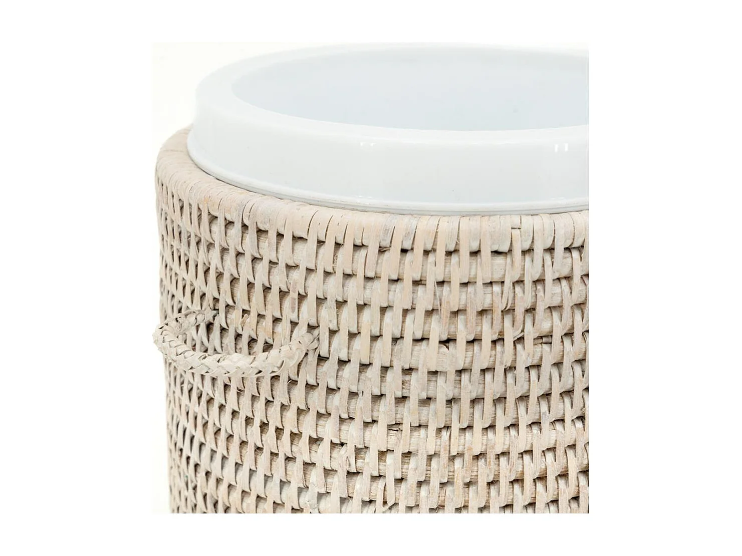 Cubitera de ratán con pinza