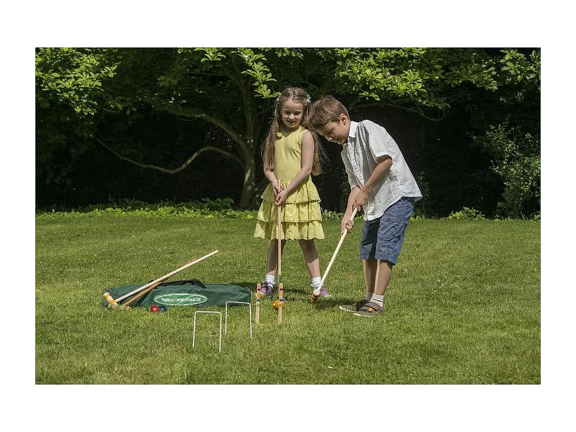 Krocketset Kind aus Holz