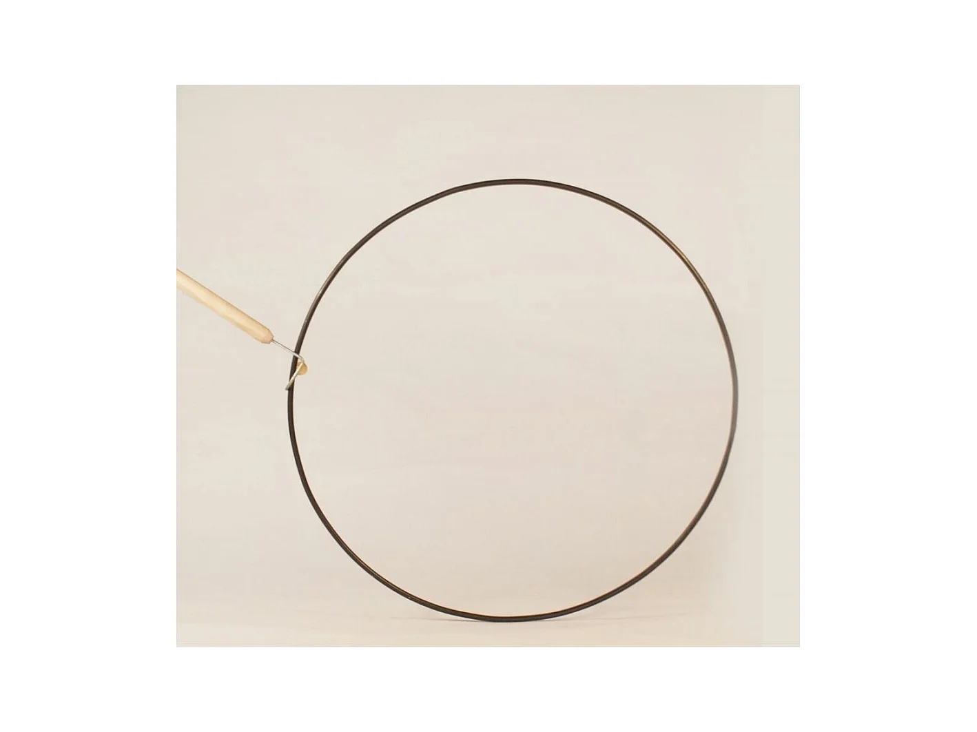 Jeu du cerceau avec baton