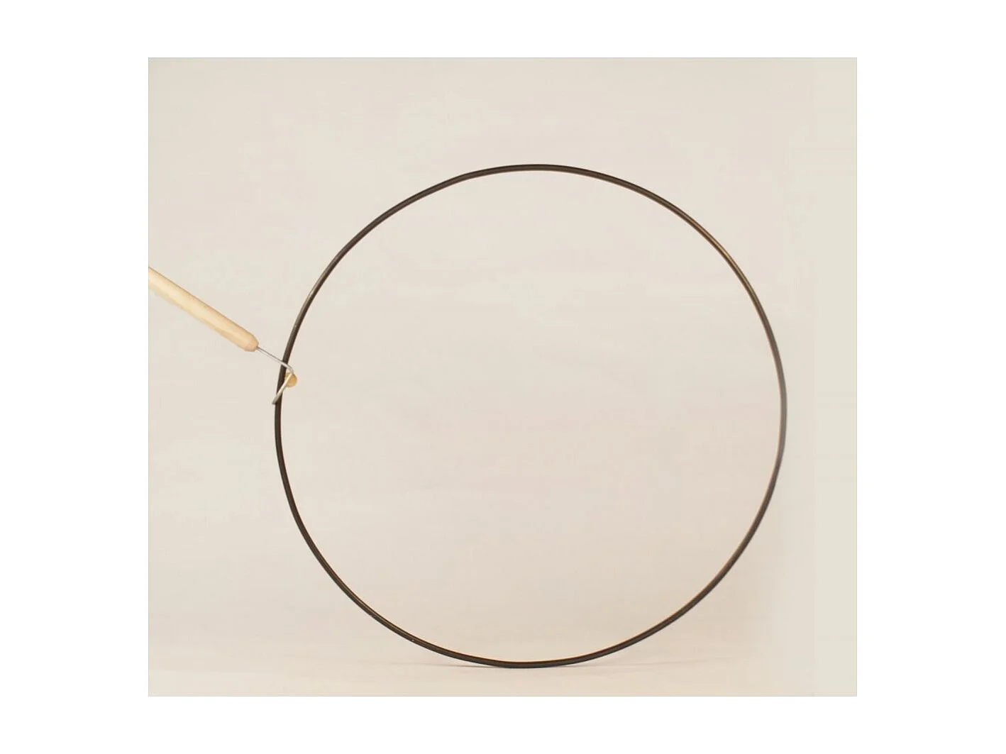 Jeu du cerceau avec baton