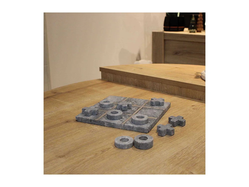 Tic-Tac-Toe-Spiel aus Marmor