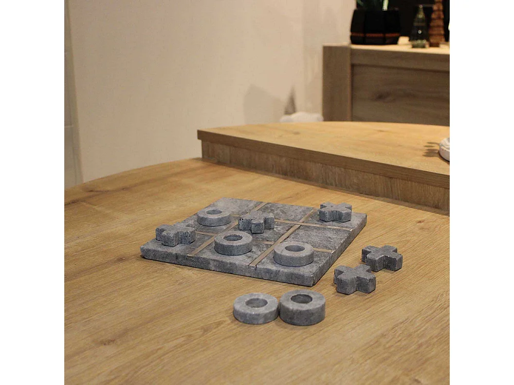 Tic-Tac-Toe-Spiel aus Marmor