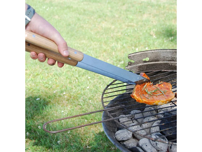 Mallette en toile avec ustensiles barbecue