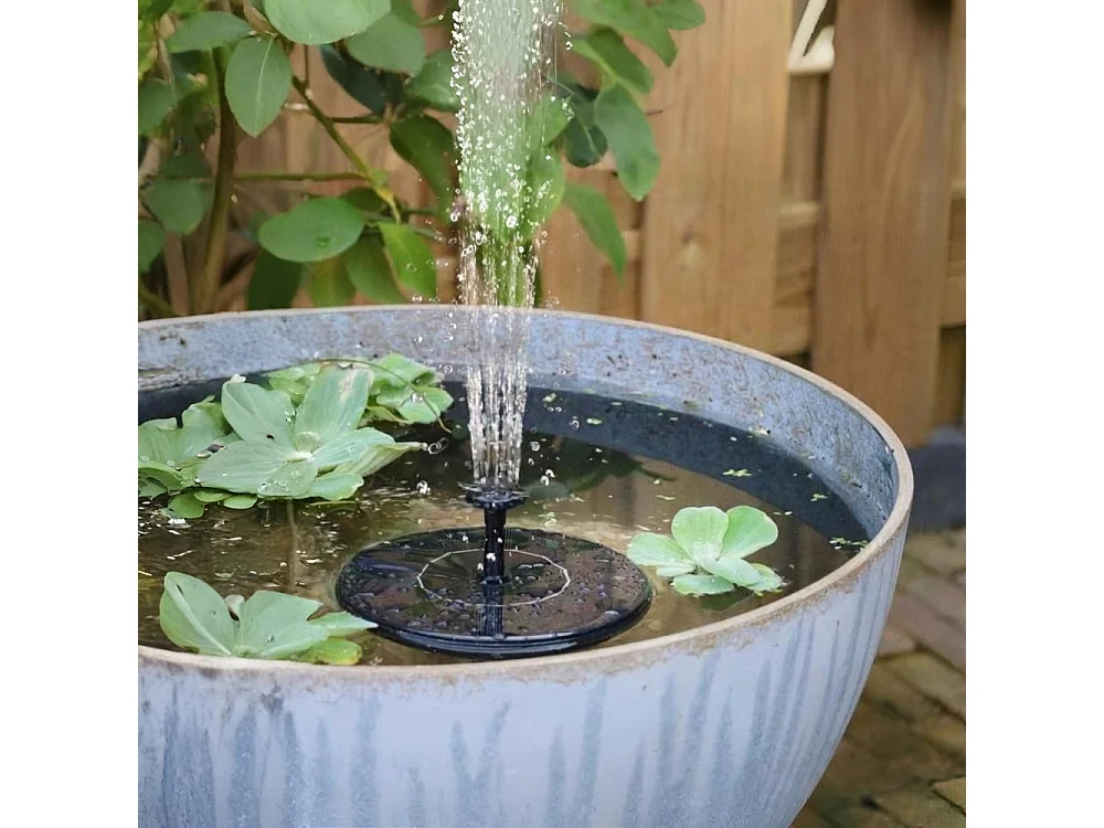 Fuente redonda de resina para exteriores alimentada por energía solar Fuente sola