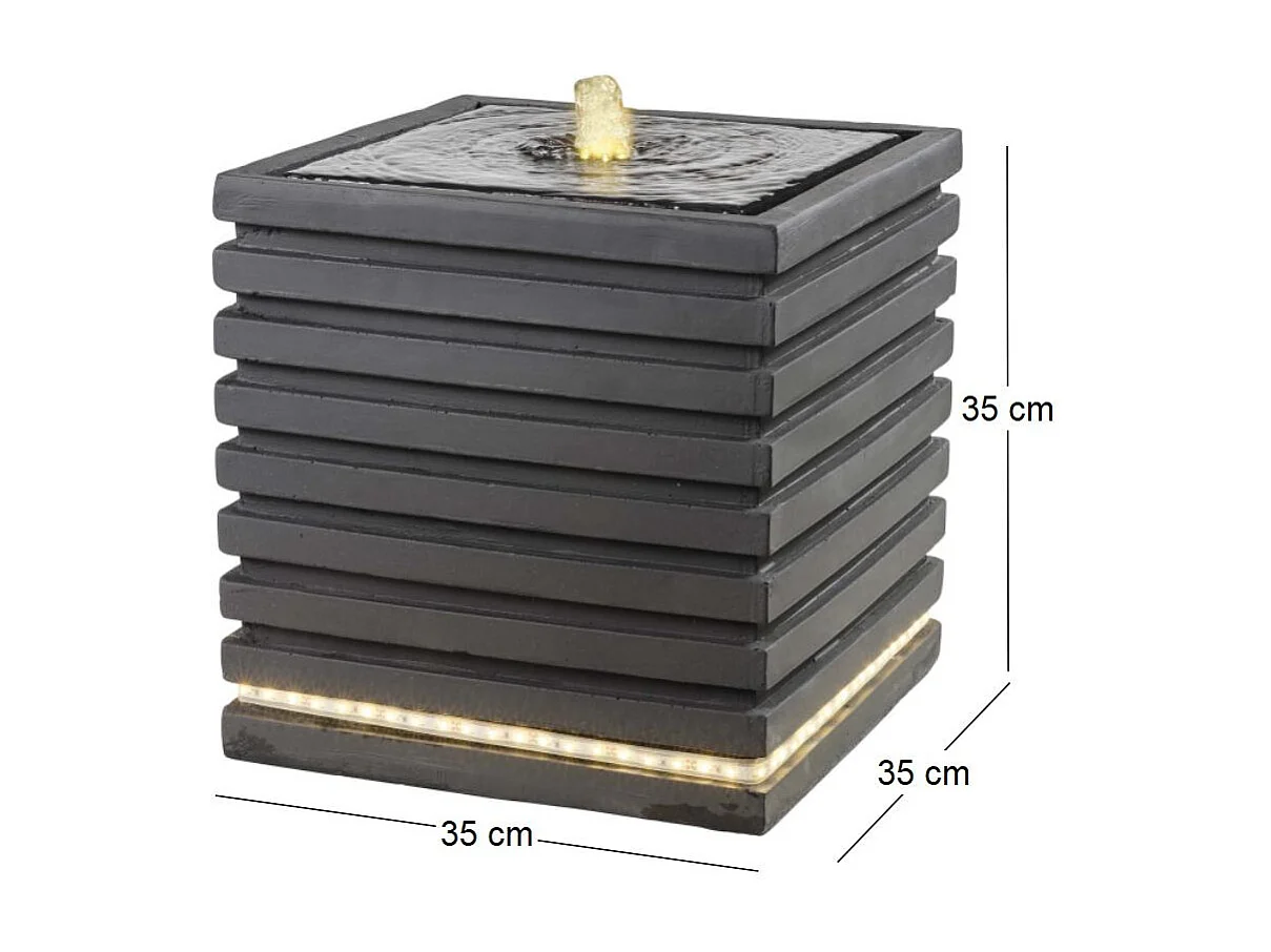 Fuente de exterior en Square composite