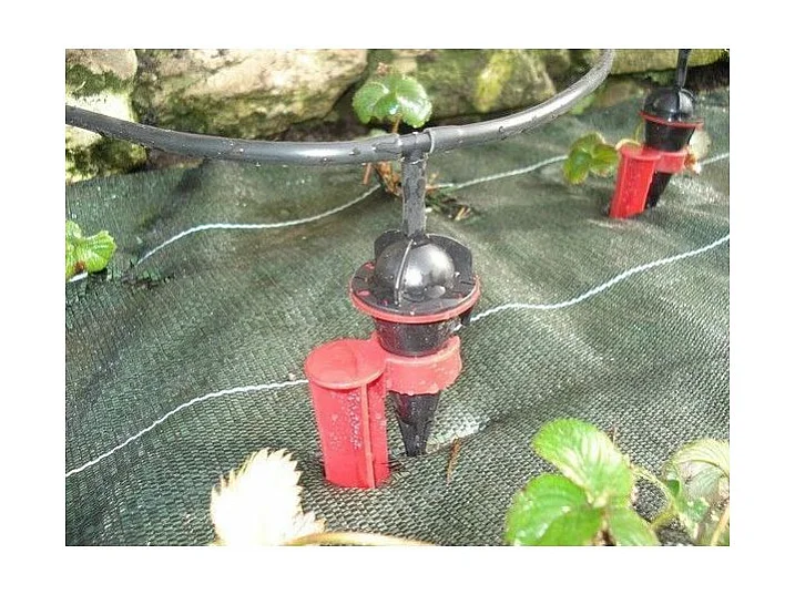 Kit per l'irrigazione ecologica del giardino con gocciolatori a cavalletto 10 gocciolatori