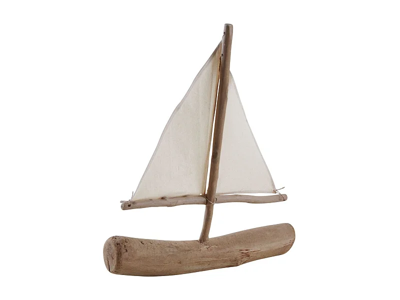 Bateau en bois flotté