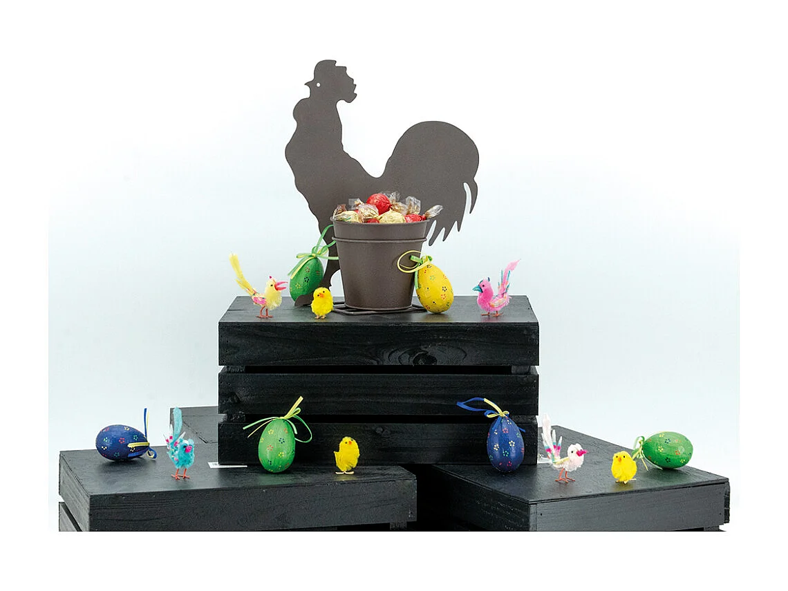 Cache-pot en métal rouillé