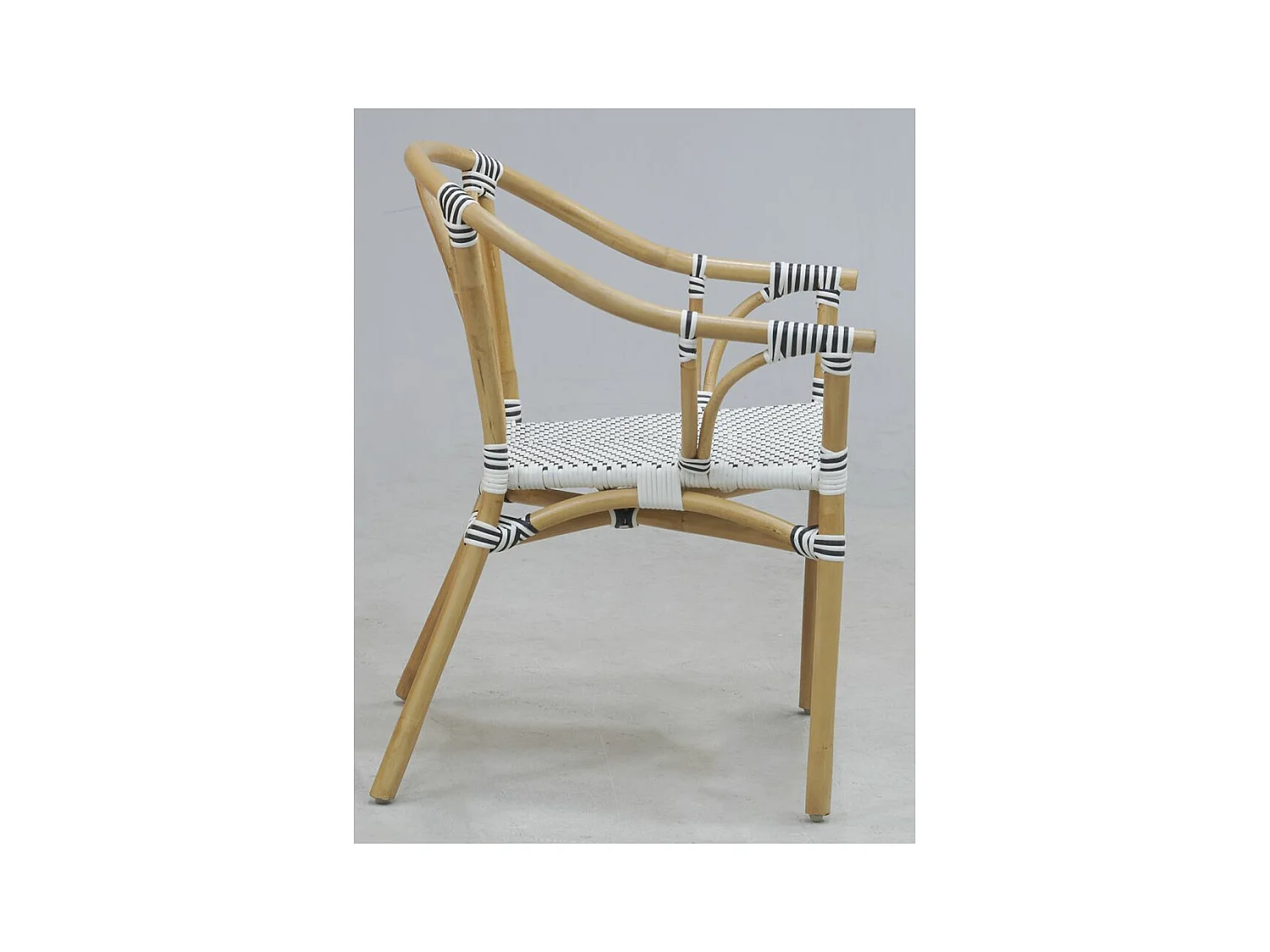 Fauteuil en rotin naturel et polyrésine Ona