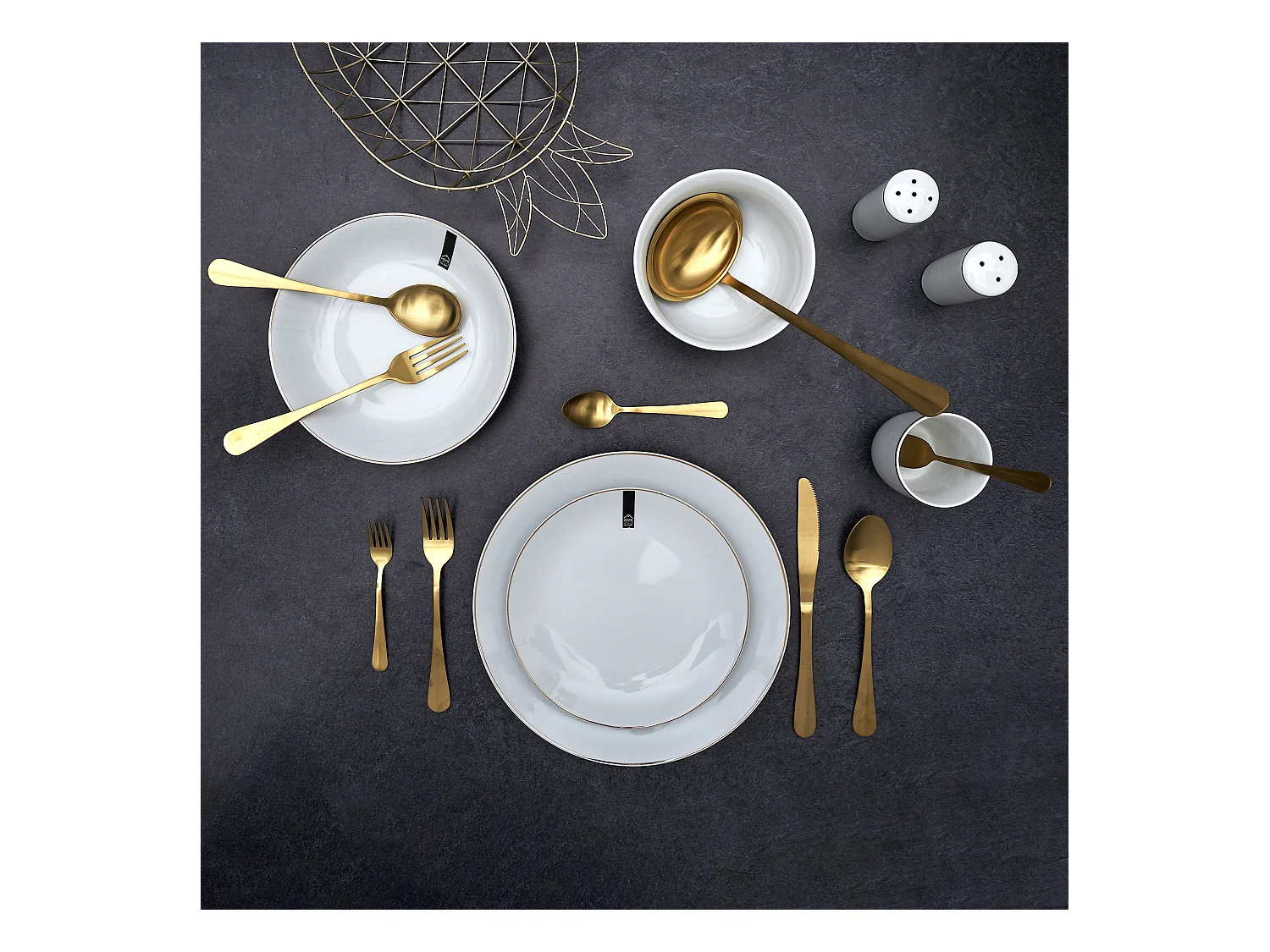 Menagere Dore X39 Or