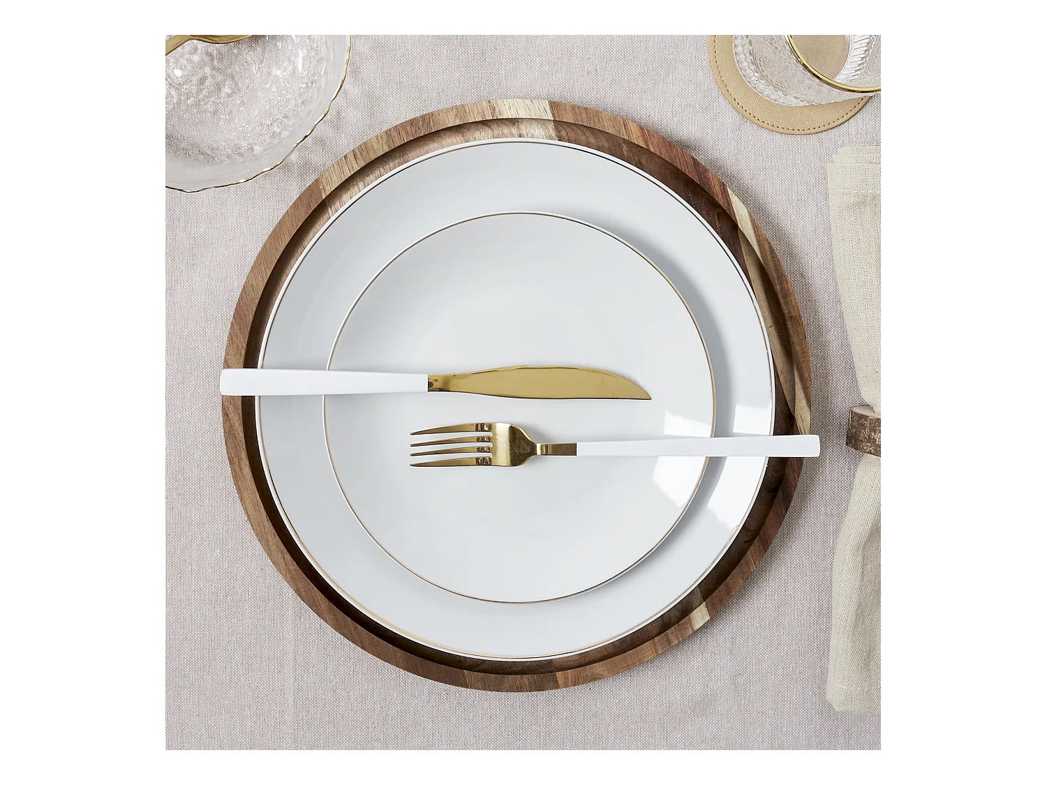 Menagere Dore Et Blanc X16 Blanc