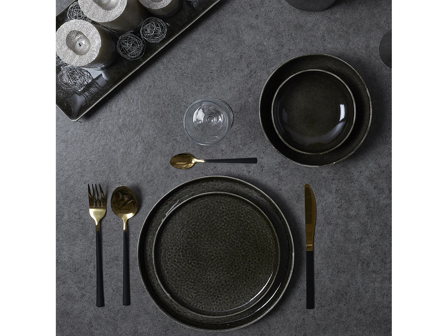 Menagere 16 Pieces Gold Manche Noir Noir, Or