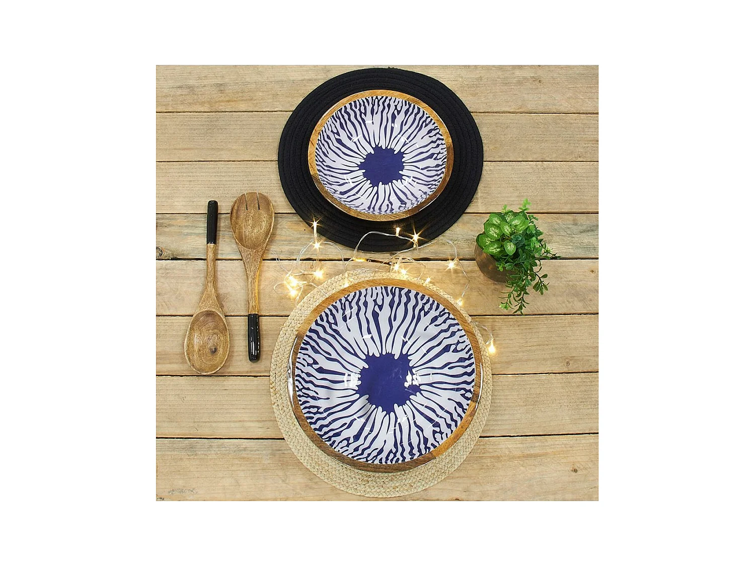 Korb aus Mangoholz und Harz