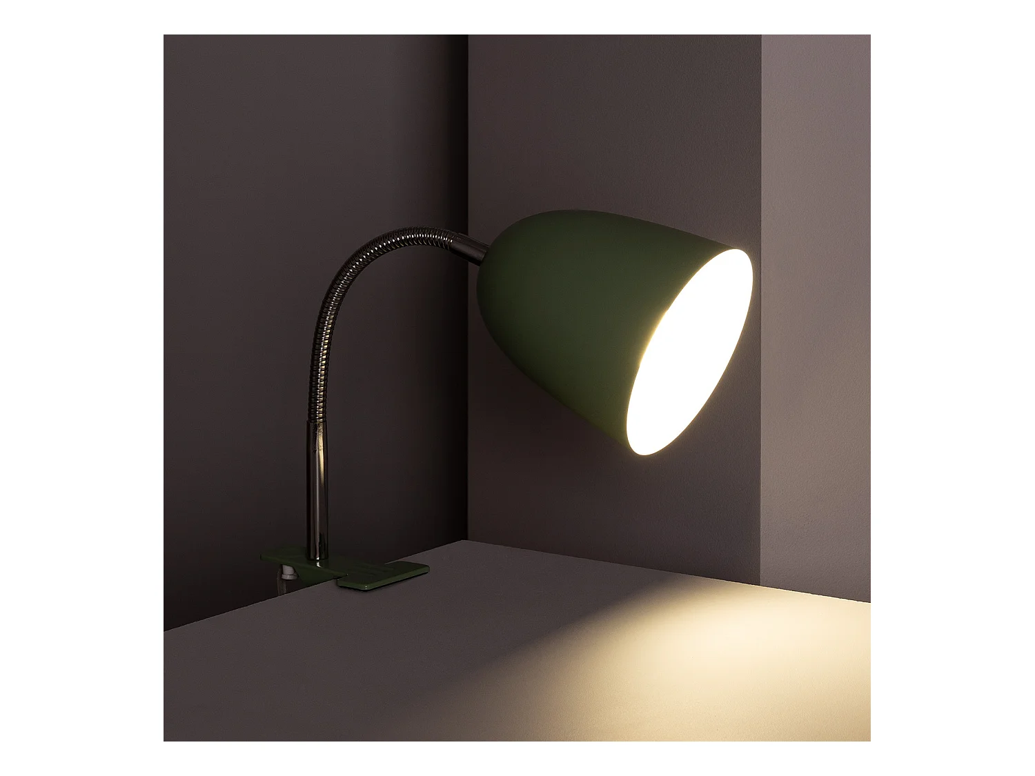 Flexo da Tavolo In Metallo con Pinza Ripley Verde Celadon