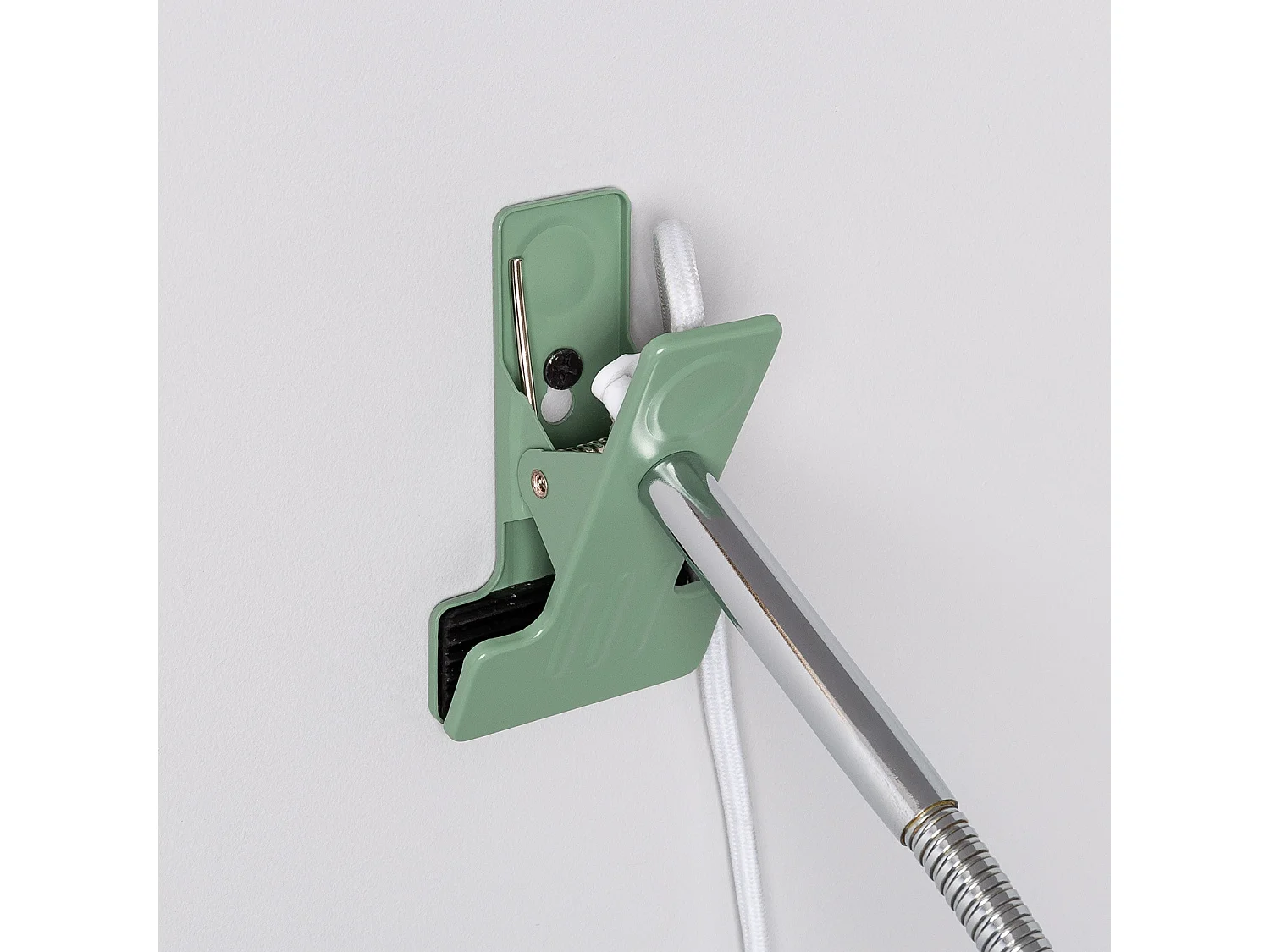 Flexo da Tavolo In Metallo con Pinza Ripley Verde Celadon