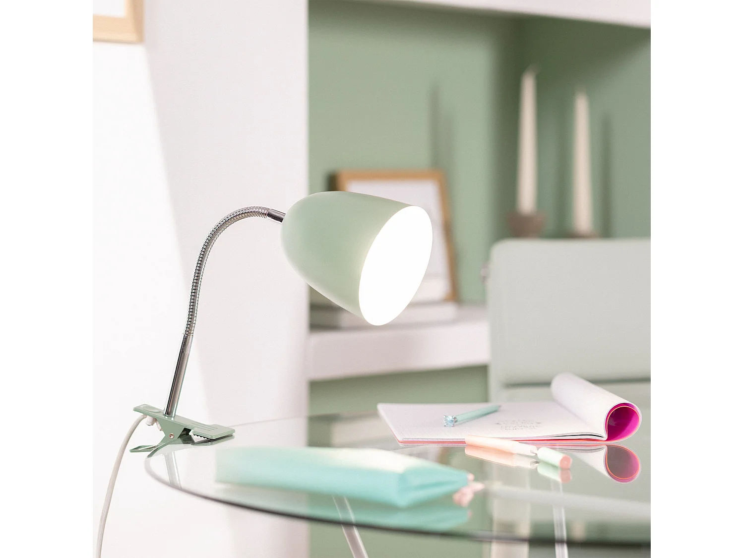 Flexo da Tavolo In Metallo con Pinza Ripley Verde Celadon