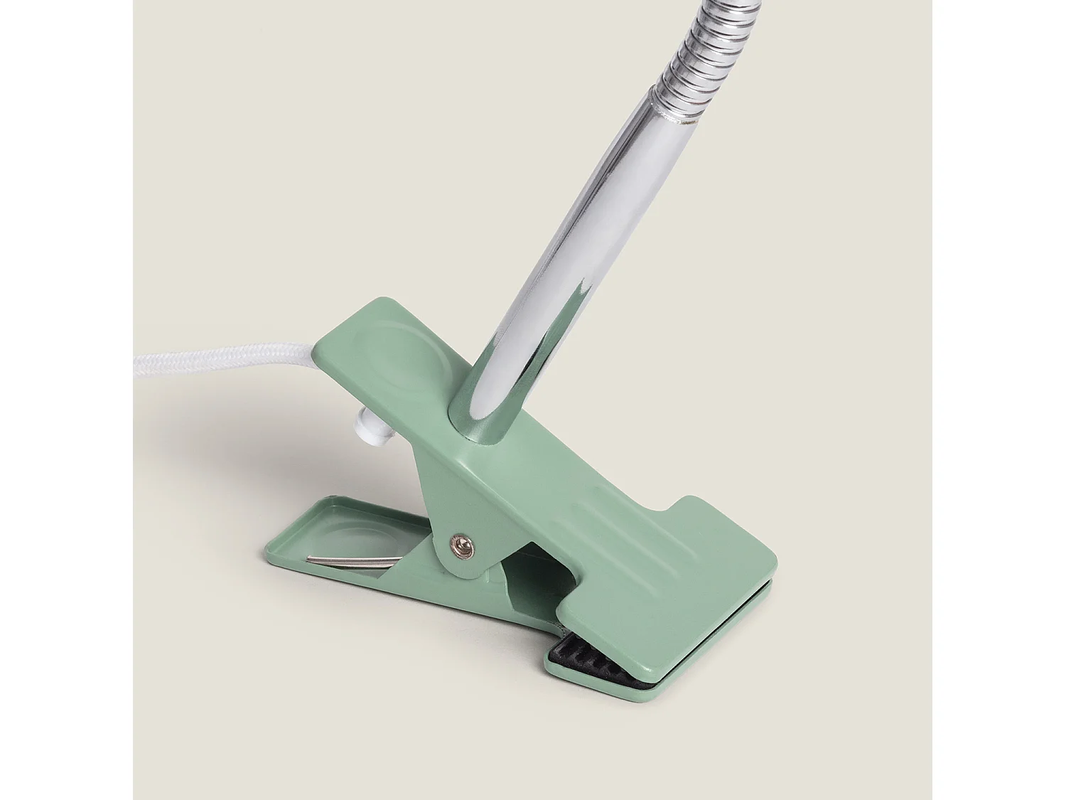 Lámpara Flexo Escritorio de Metal con Pinza Delavan