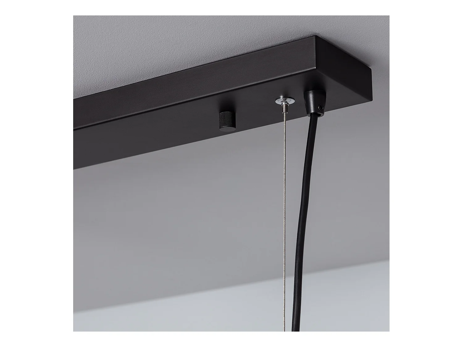 Lámpara Colgante Metal y Madera Yagis Negro