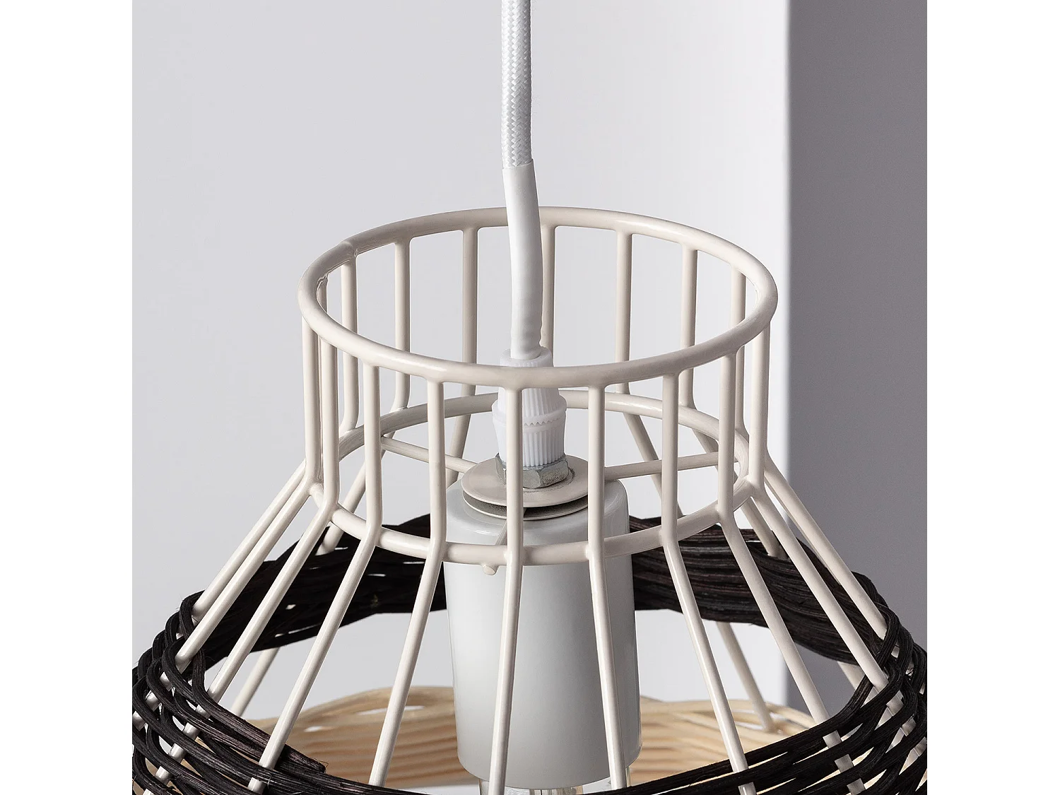 Suspension Rotin Wasari Noir