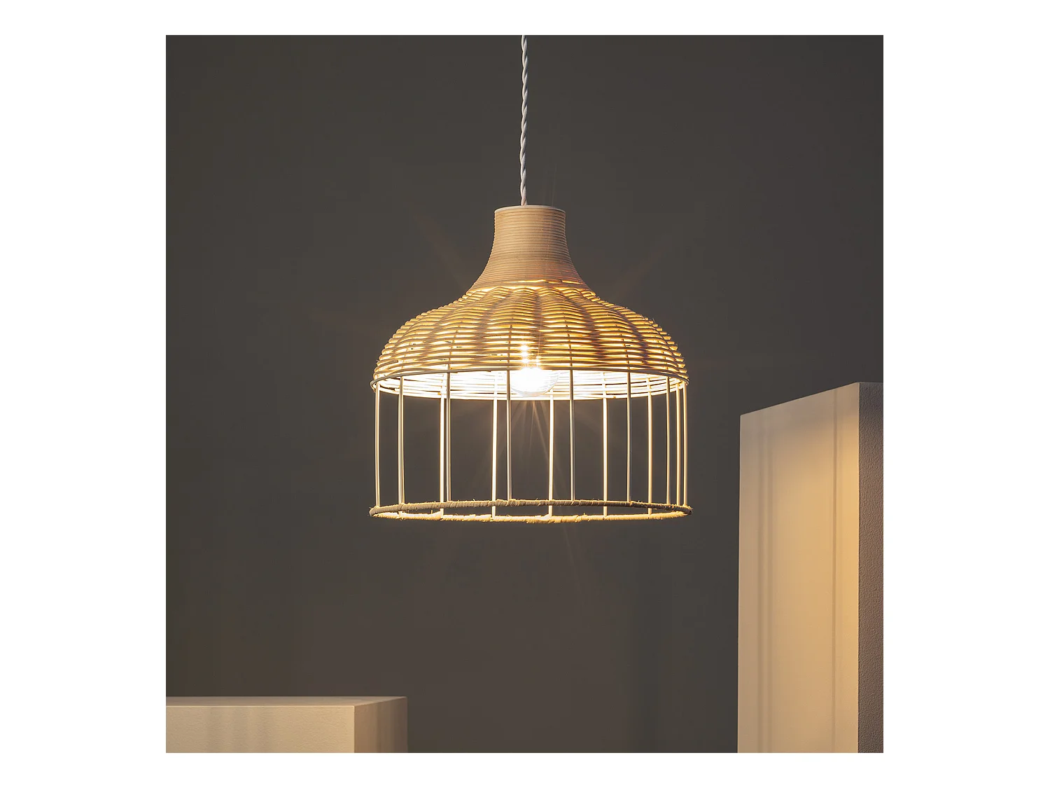 Lámpara Colgante Ratán y Metal Sliema Blanco