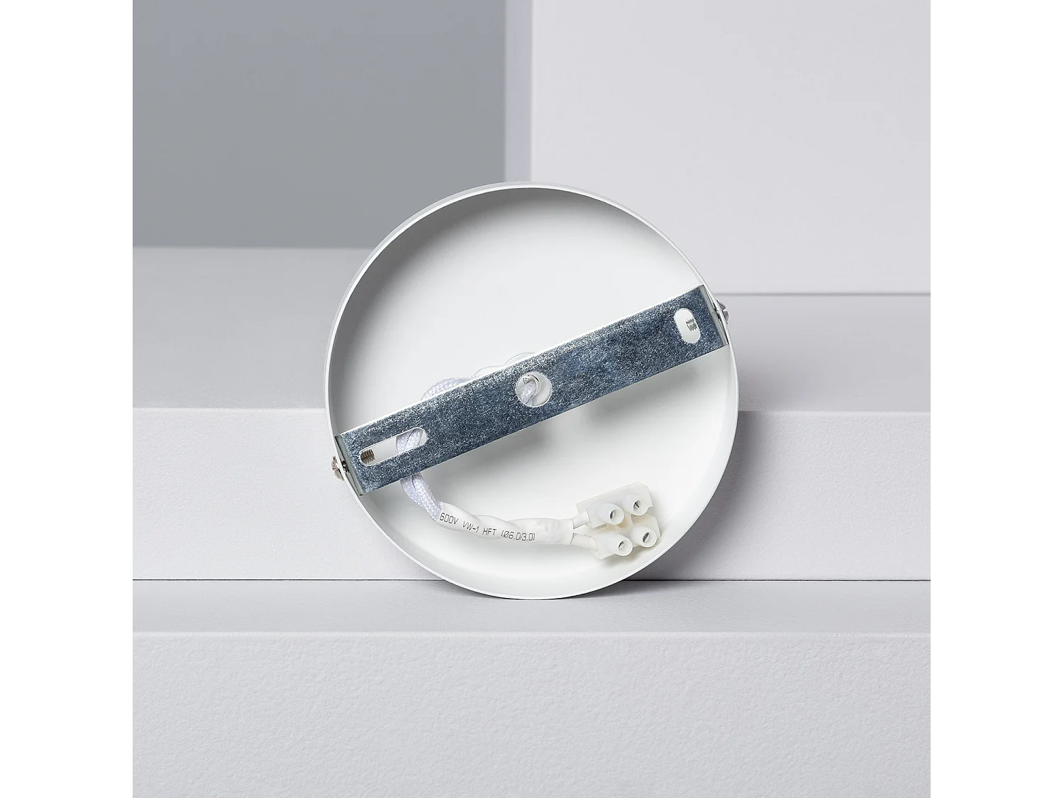 Suspension Rotin et Métal Sliema  Blanc