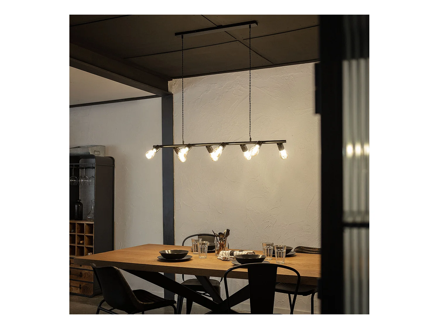 Lámpara Colgante Lineal Metal Garland Negro