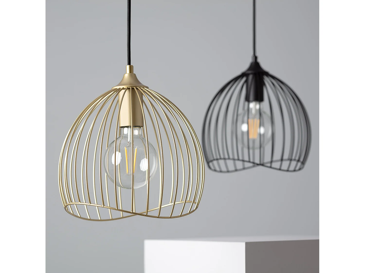 Suspension Métal Kibanda Bellús  Noir