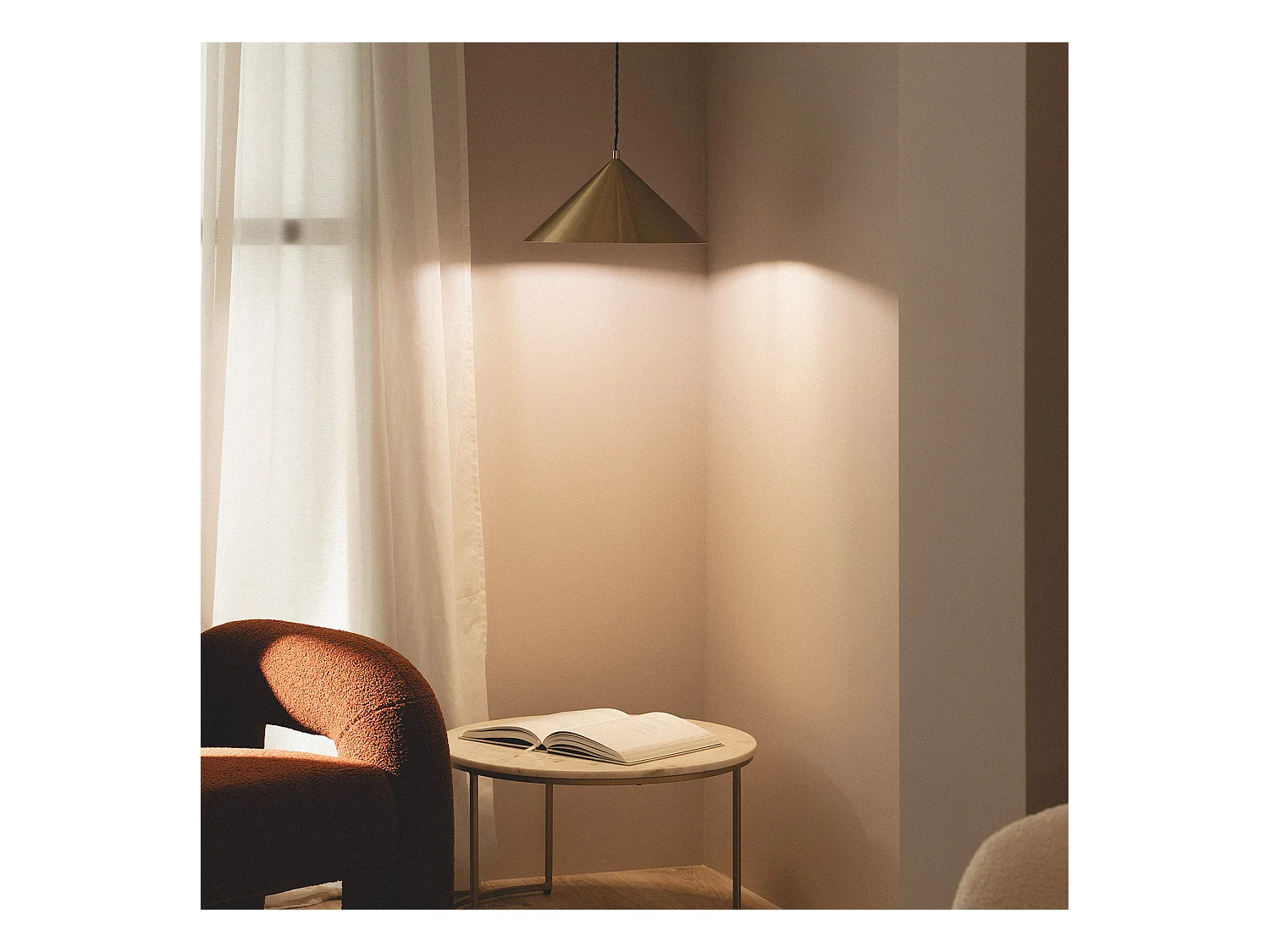 Lámpara Colgante Metal Chipén Dorado