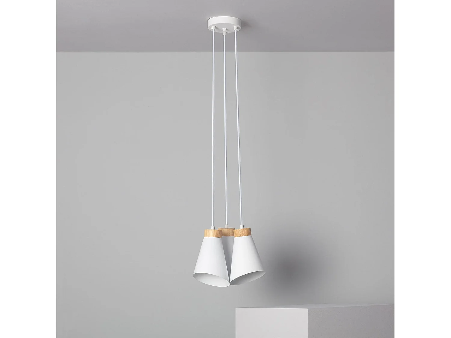 Lámpara Colgante Metal y Madera Itai Blanco