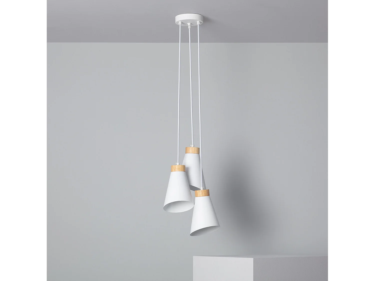 Lámpara Colgante Metal y Madera Itai Blanco