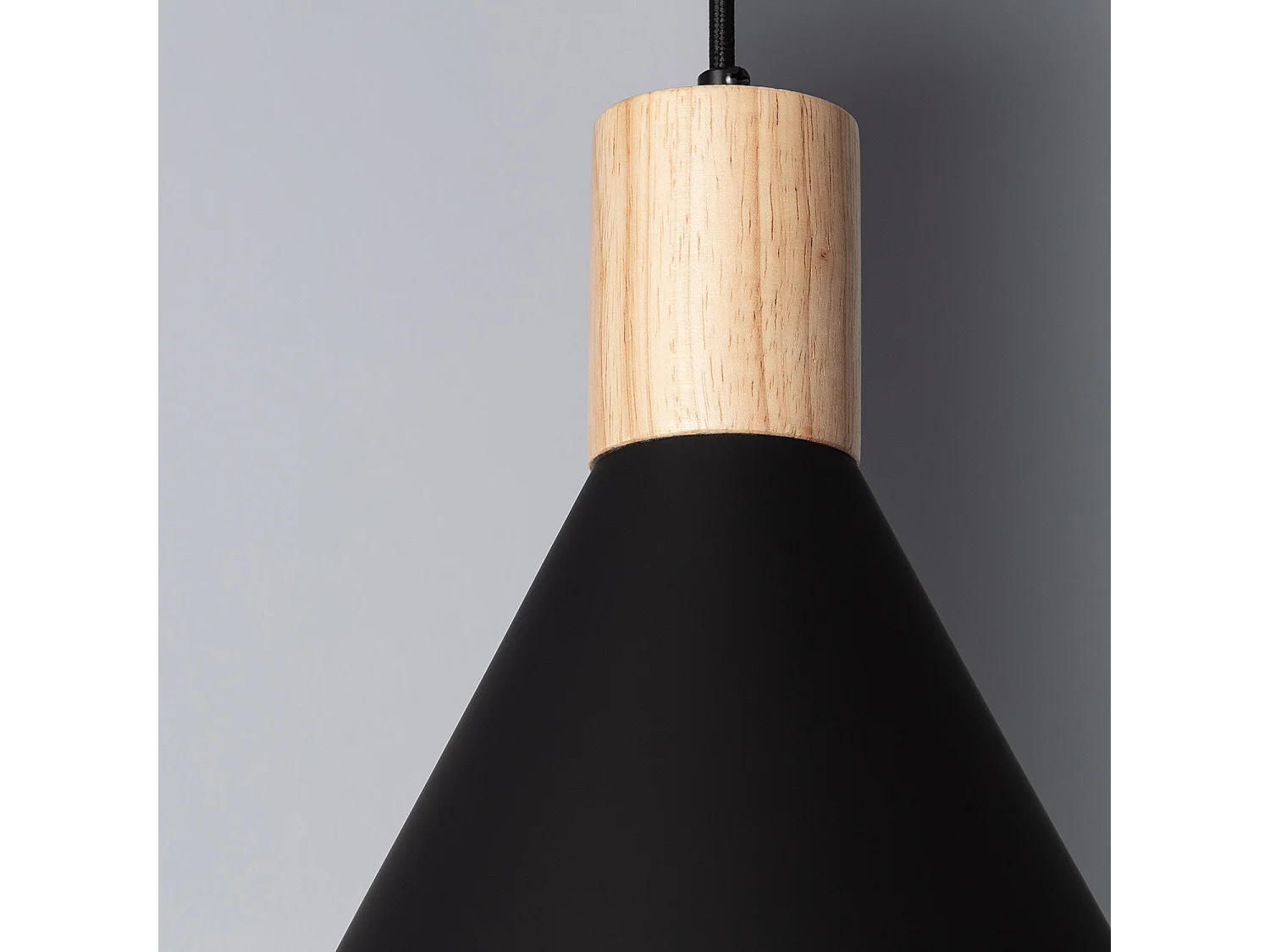 Lámpara Colgante Aluminio y Madera Arbat Negro