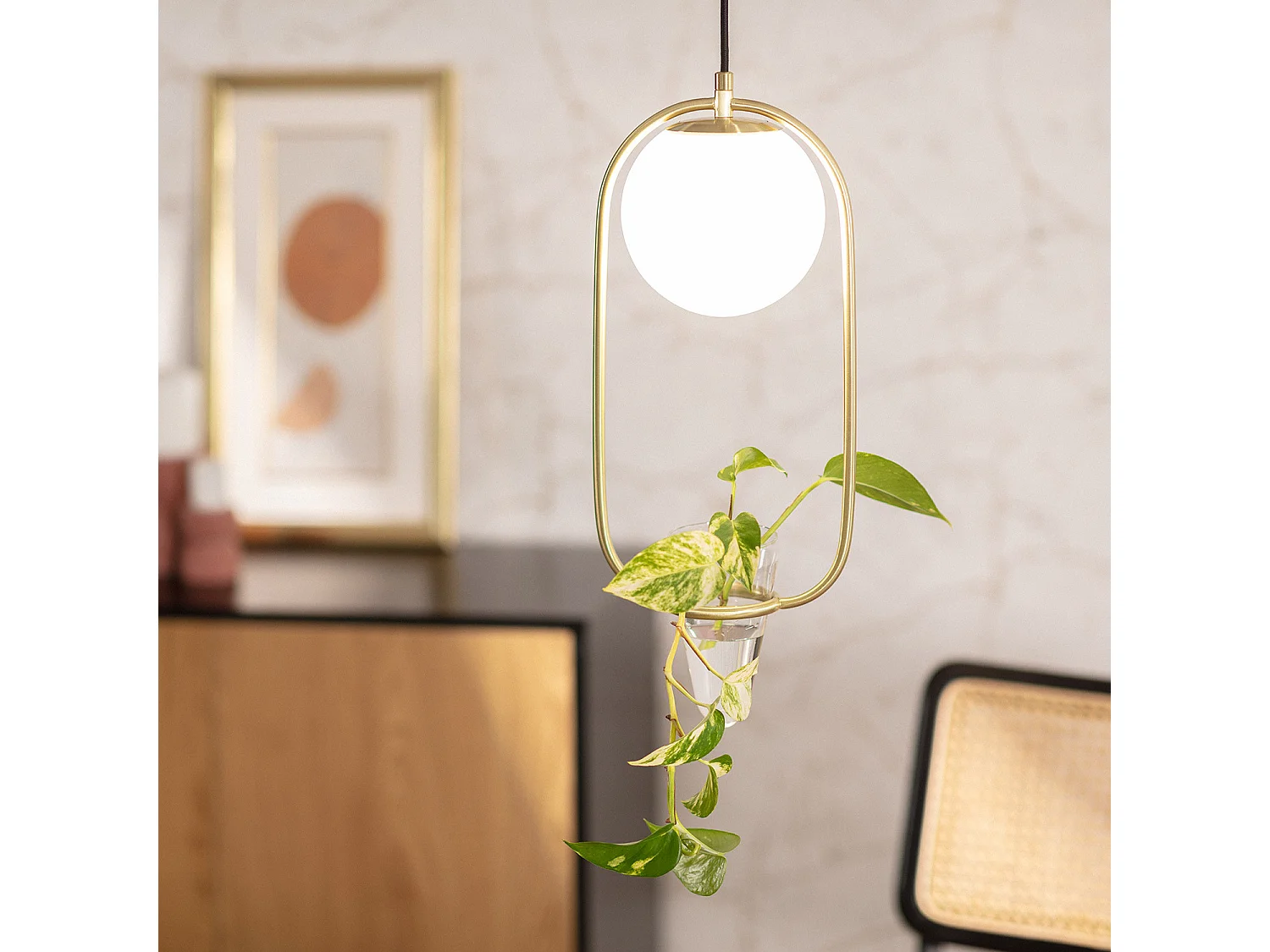 Lampada a Sospensione Metallo e Vetro Moonlight Puncak Oro