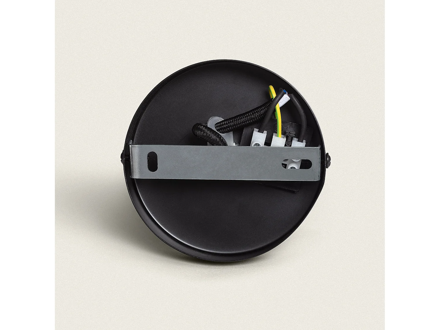 Suspension Metal Pentagone Noir