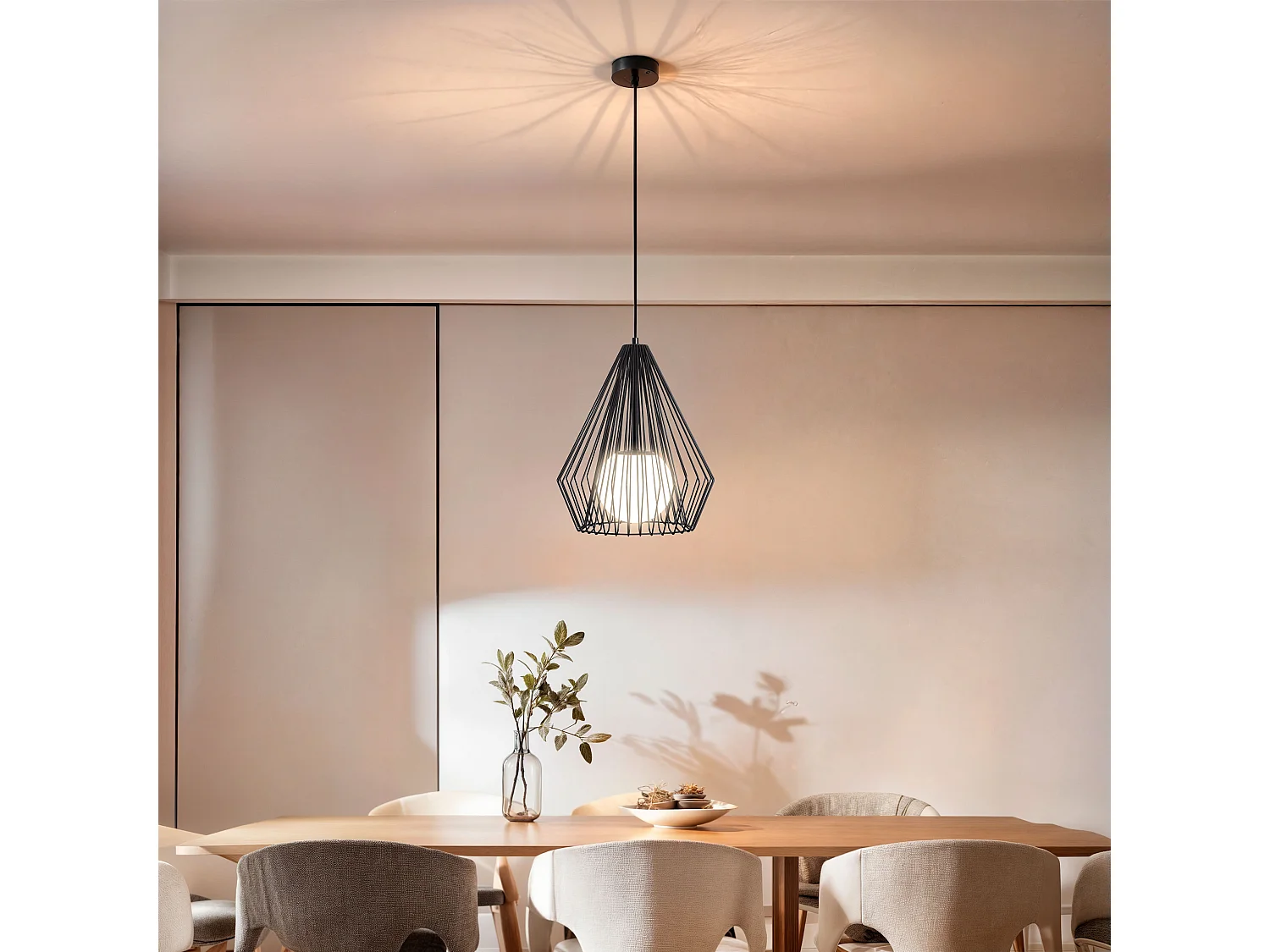 Suspension Metal Pentagone Noir