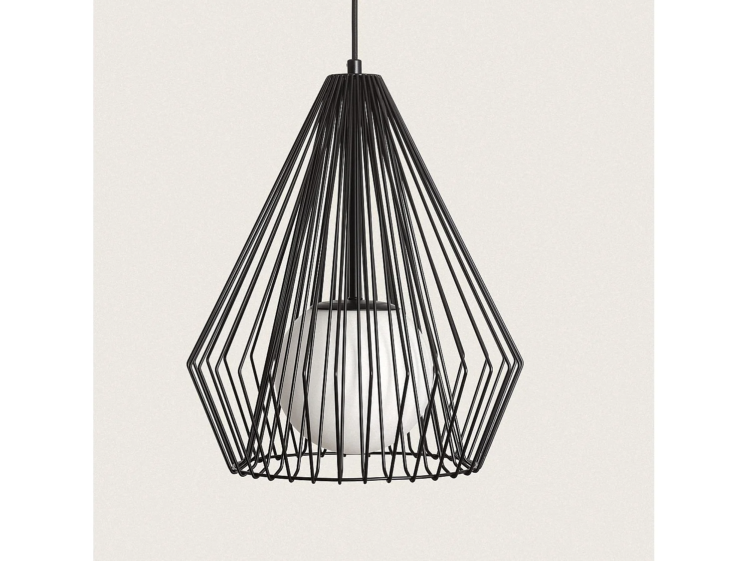 Suspension Metal Pentagone Noir