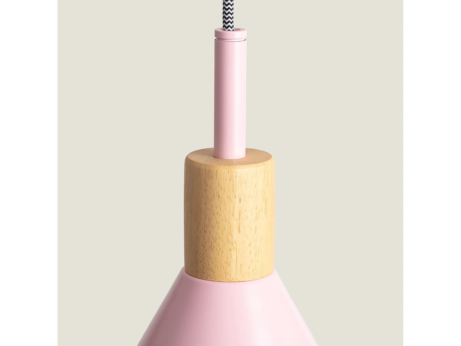 Suspension Kids Demarga Camarena Rose