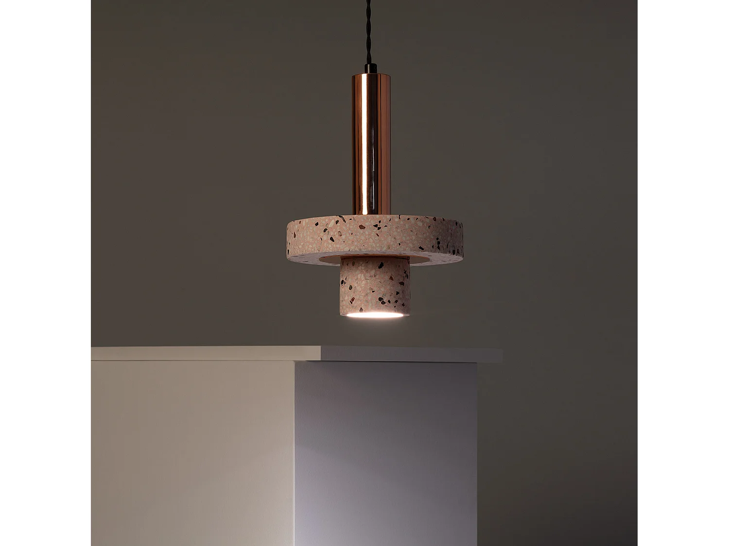 Lampada a Sospensione Metallo e Cemento Hestia Oro Rosa