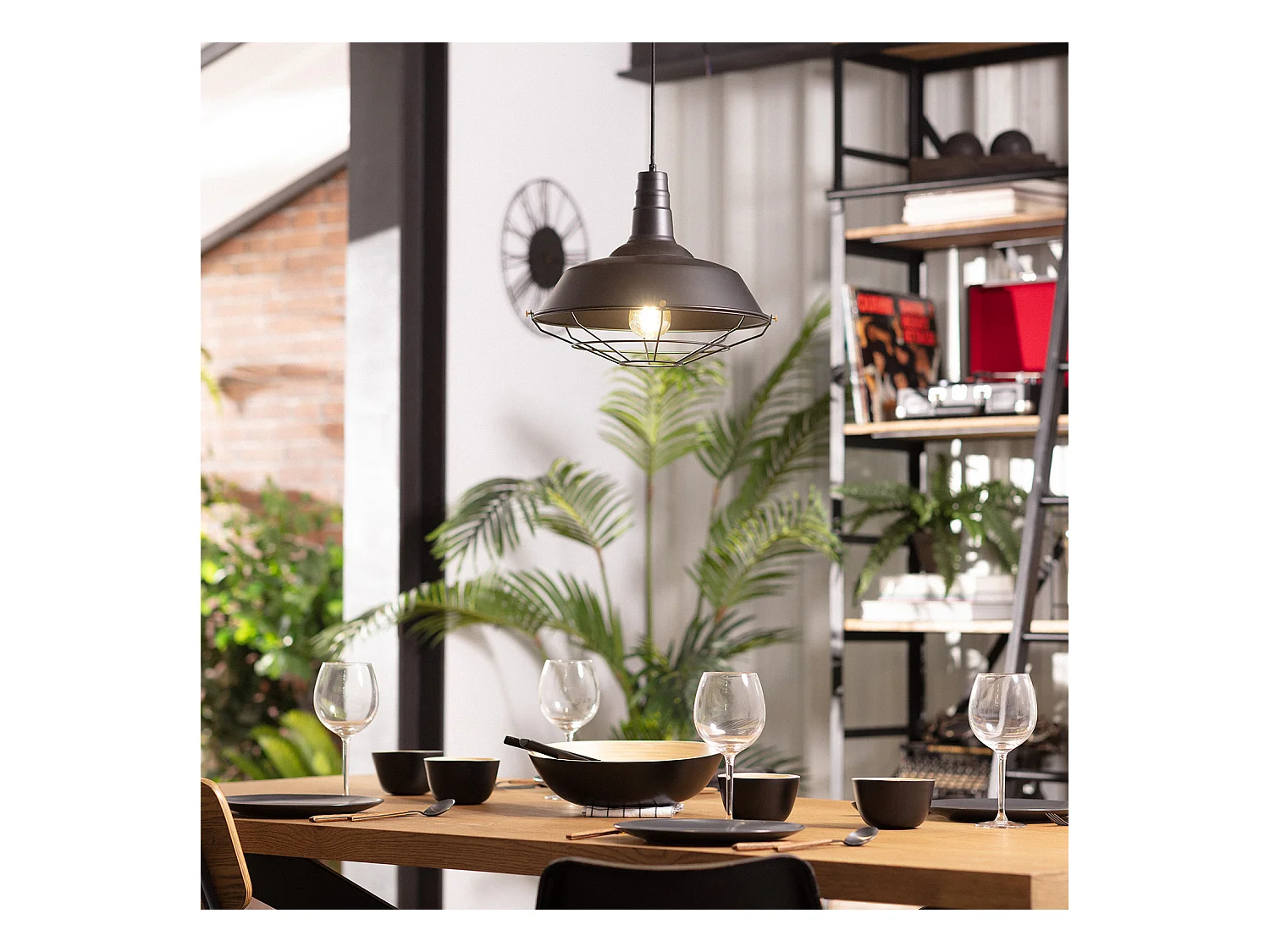 Lampada a Sospensione in Metallo Jagger Nero