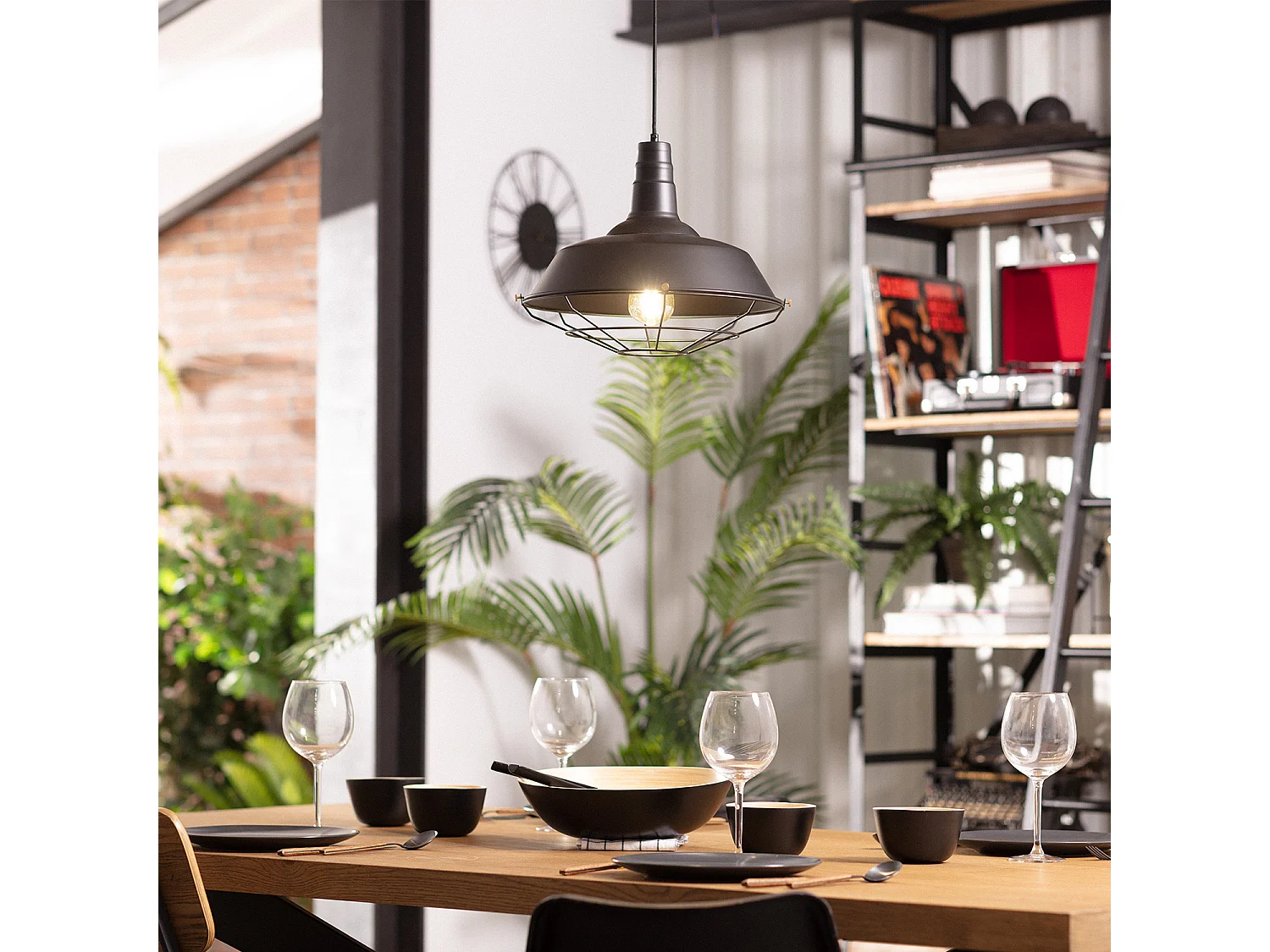 Lampada a Sospensione in Metallo Jagger Nero