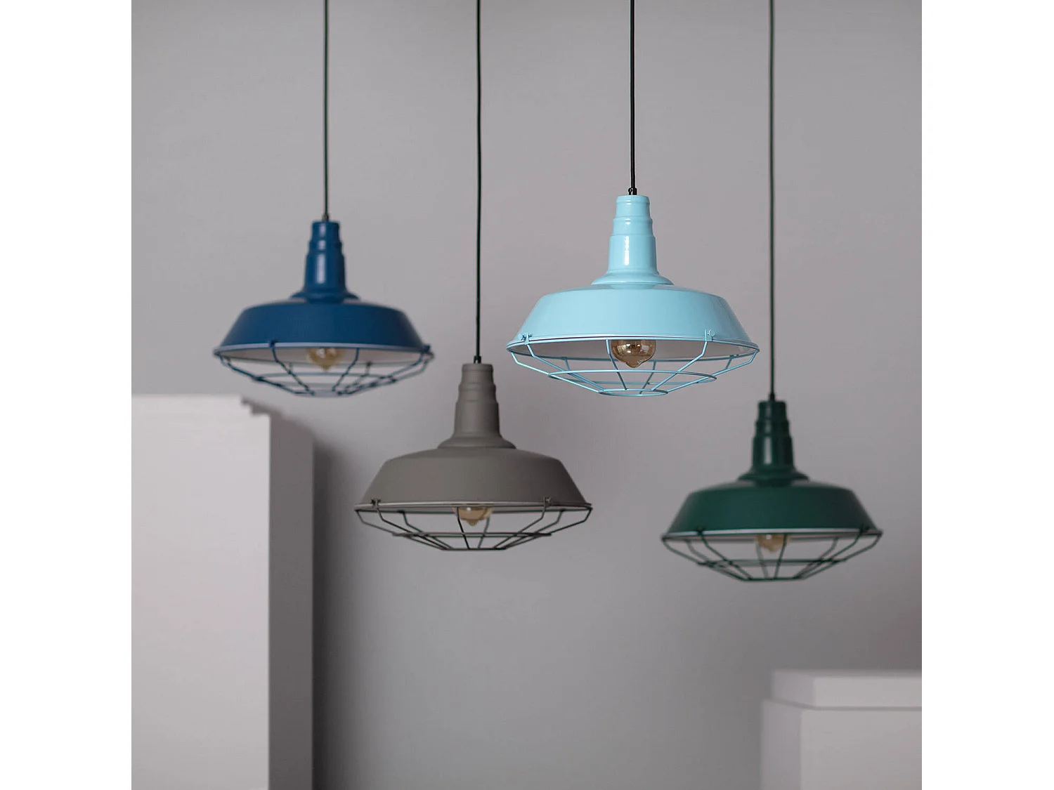 Lampada a Sospensione in Metallo Jagger Nero