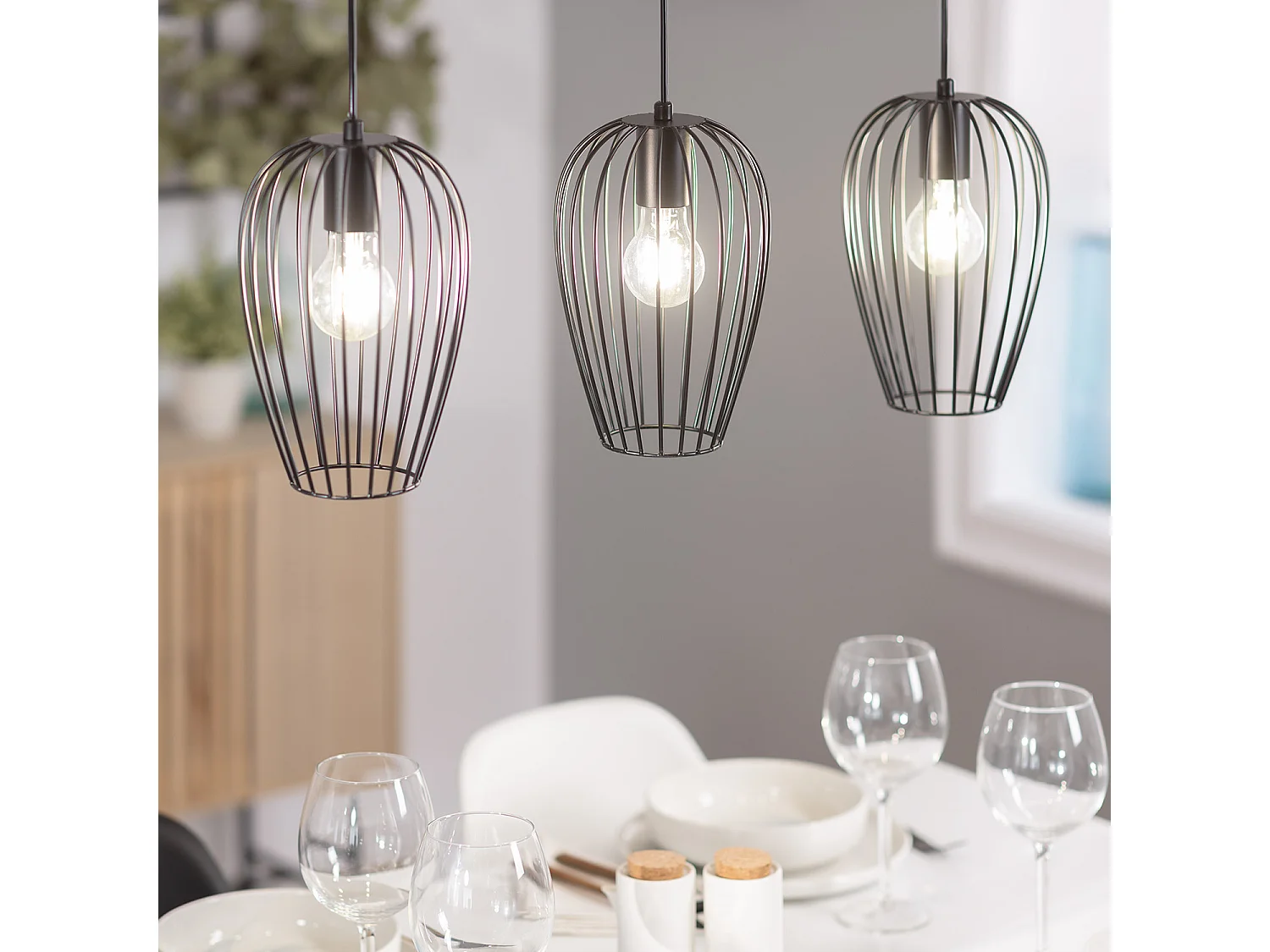 Lámpara Colgante de Metal Telmi 3 Focos Negro