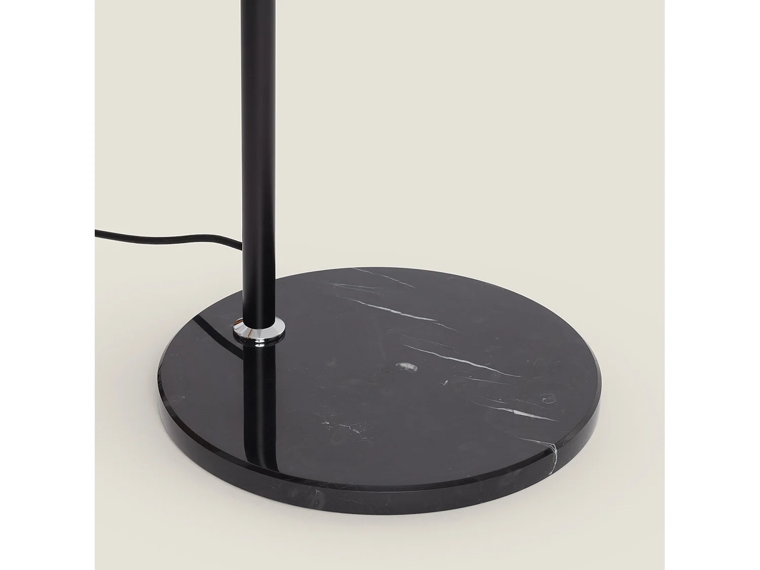 Lampadaire Aluminium Maisie Noir