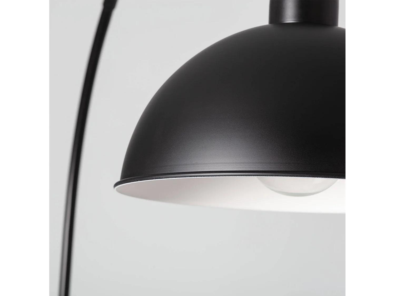 Lampadaire Aluminium Maisie Noir