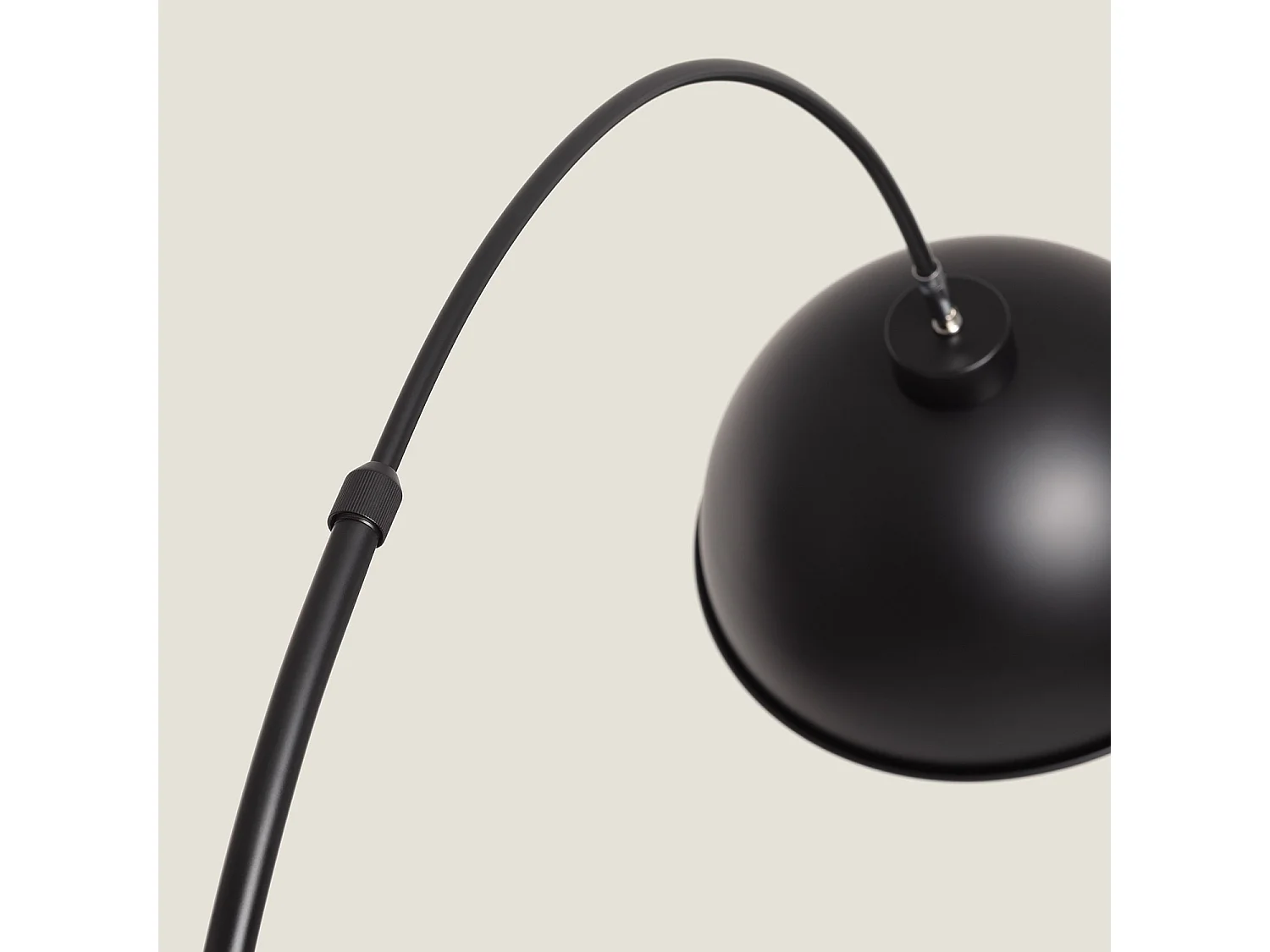 Lampadaire Aluminium Maisie Noir