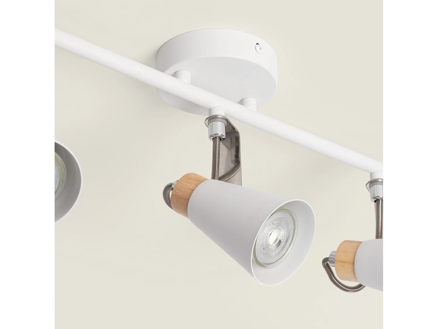 Lámpara de Techo Orientable Metal y Madera 3 Focos Mara Blanco