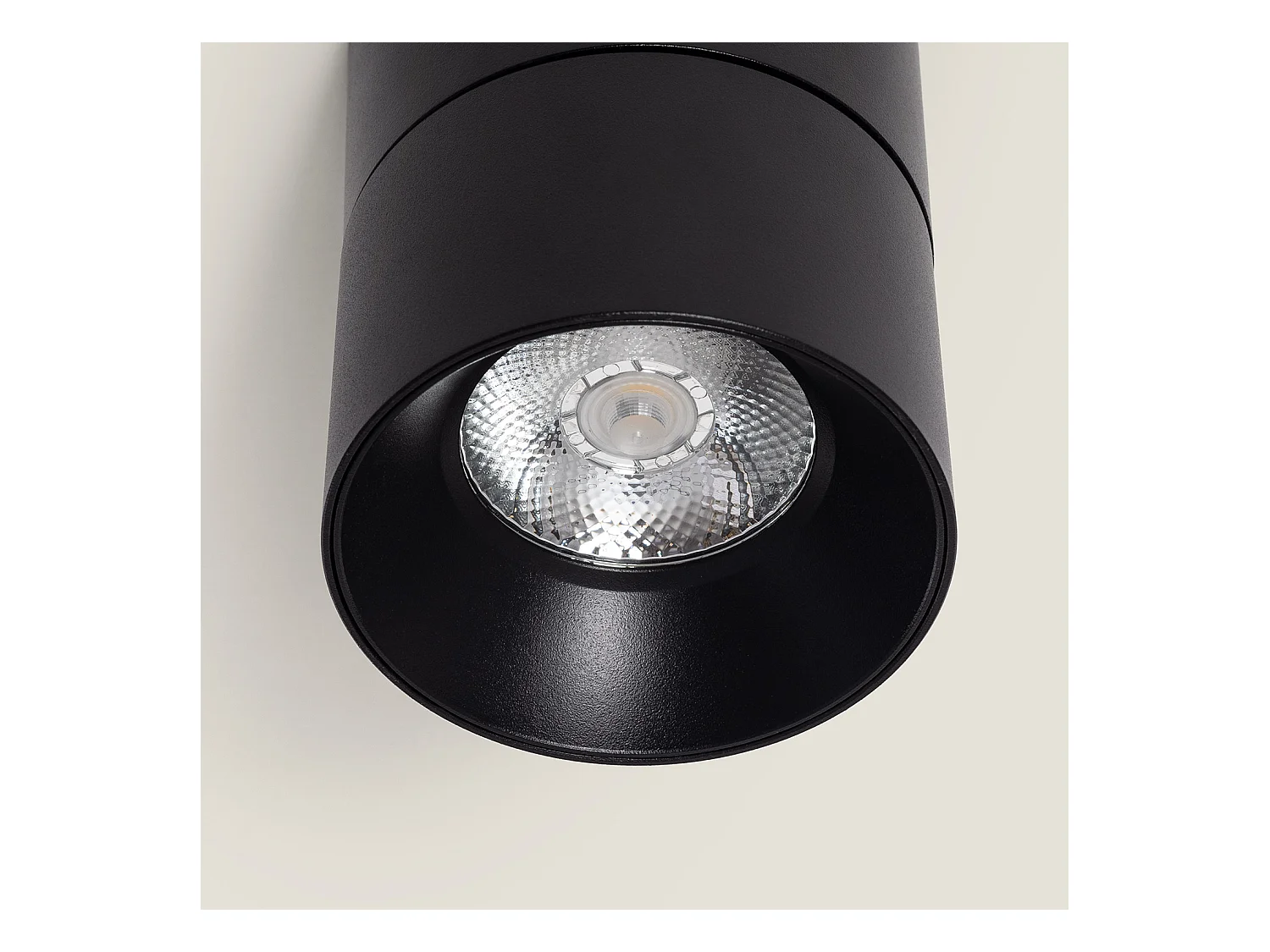 Aplique LED 15W de Aluminio Circular Negro New Onuba 2700K Blanco Cálido