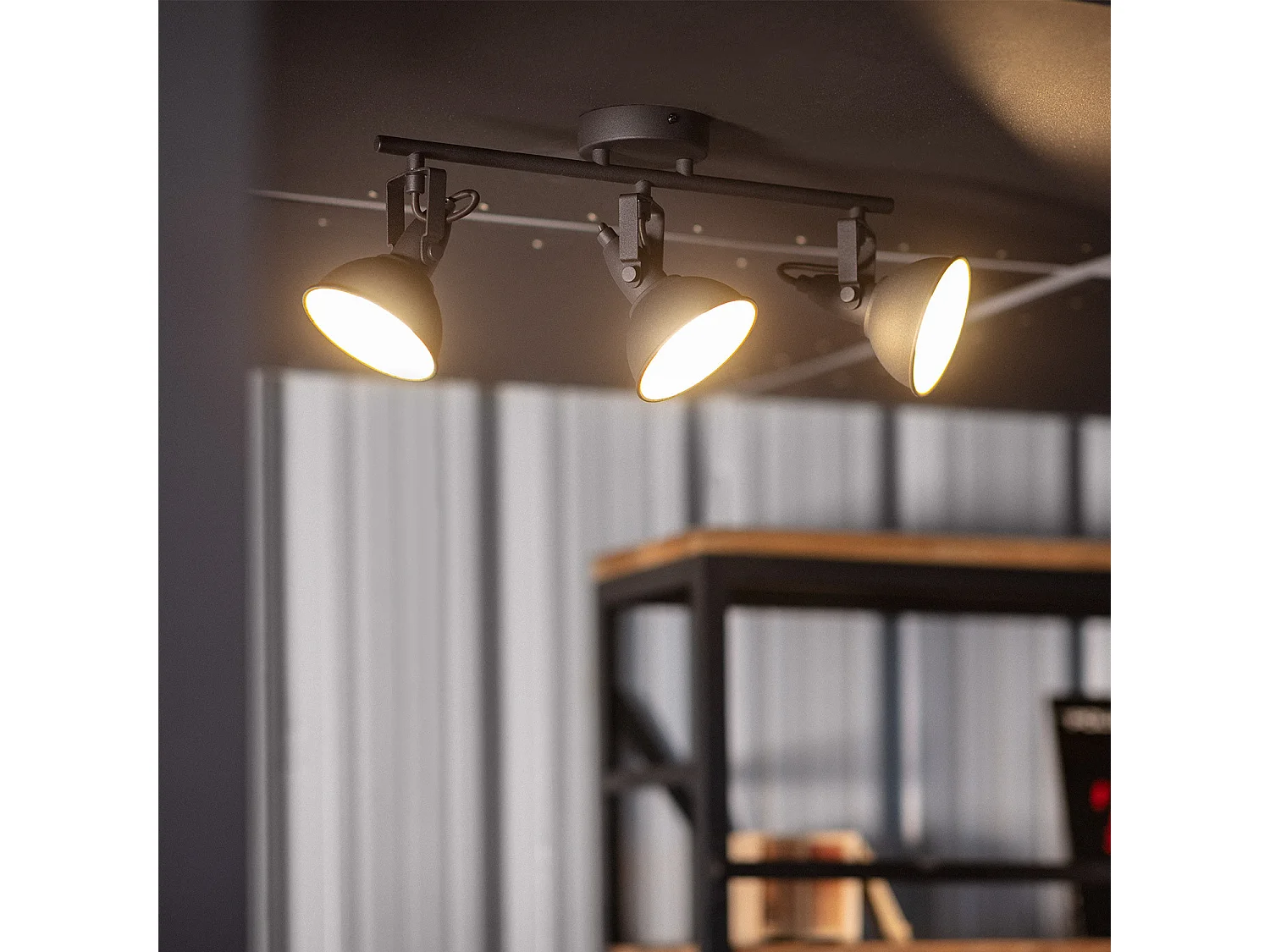 Lampada da Soffitto Orientabile in Alluminio 3 Faretti Emer Nero Nero